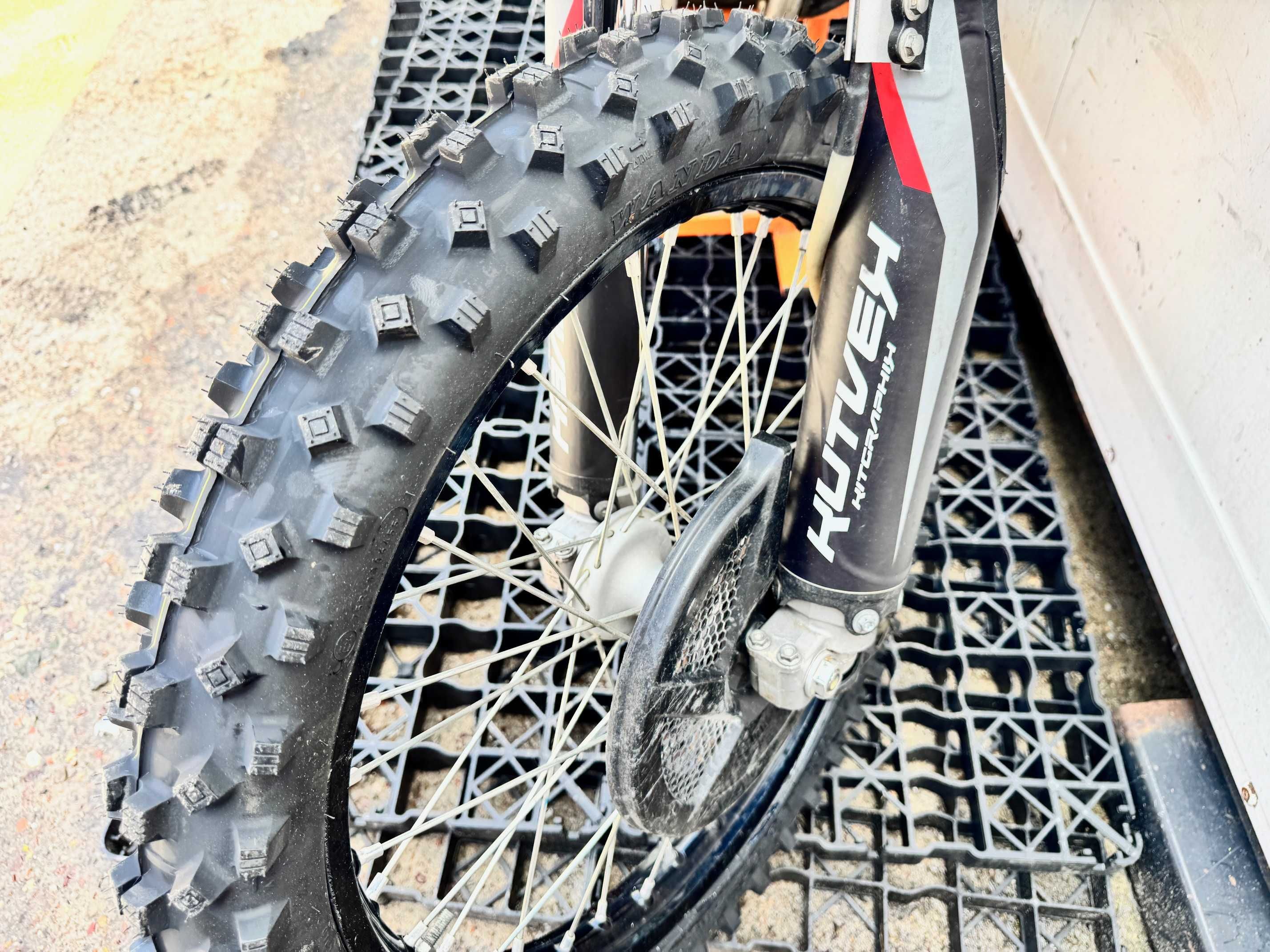 HONDA CRF 250 import nowe opony yzf rmz kxf zadbana