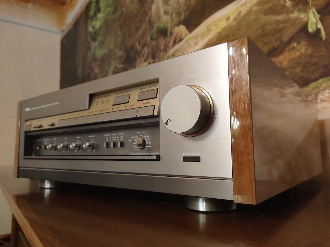 Wzmacniacz Yamaha AX-2000 stan bardzo dobry z pilotem