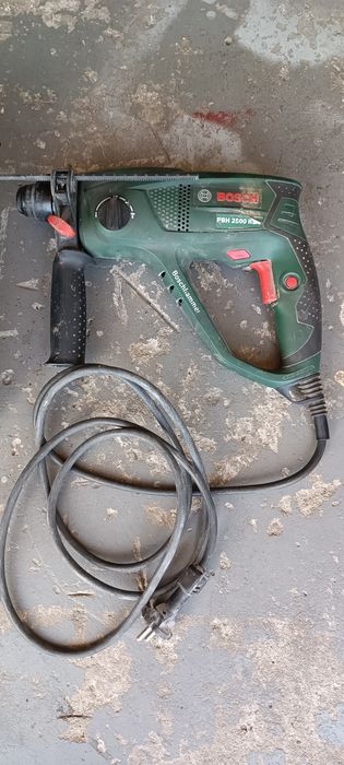 Młotowiertarka Bosch PBH 2500 RE uszkodzona
