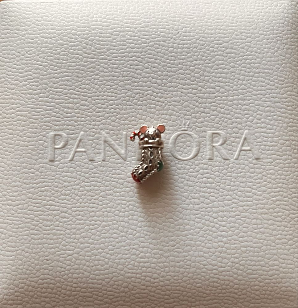 Pandora шарм Christmas mouse in a sock