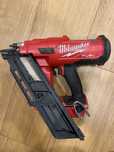 Milwaukee FUEL M18 gwoździarka model FFN wersja na USA