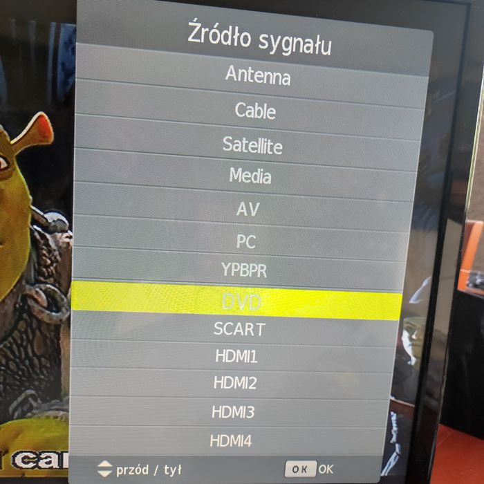 Telewizor Medion 27" z DVD i pilotem.