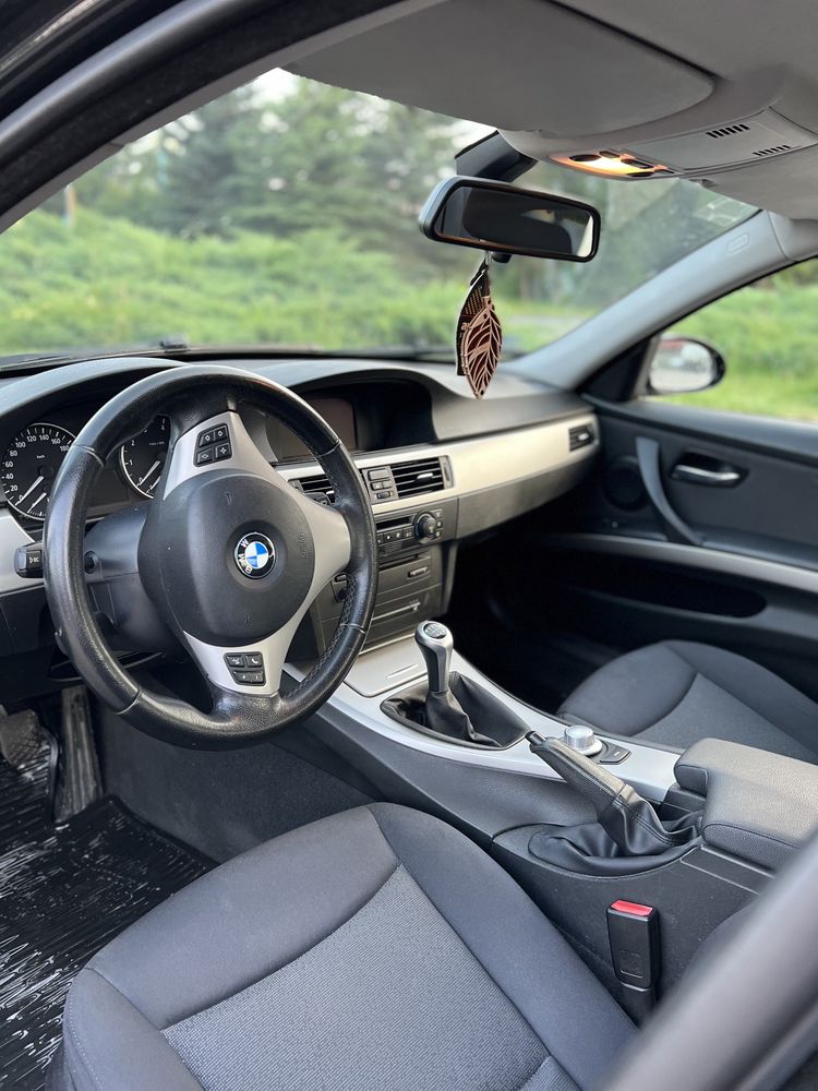 Sprzedam | BMW e90 318i | 129kM