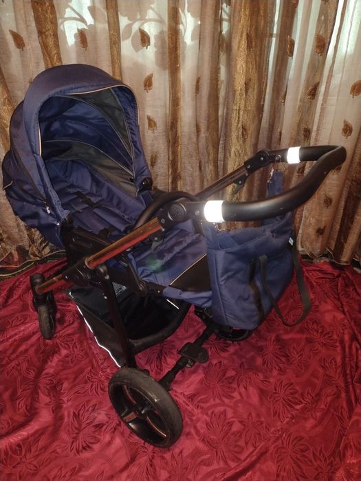 Коляска три в одному