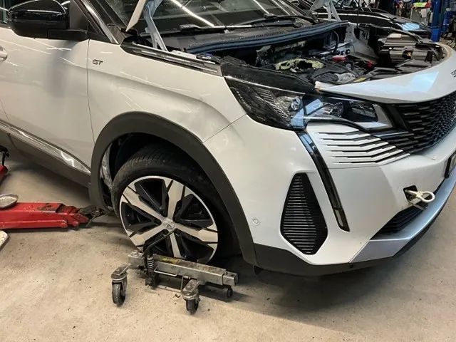 Peugeot 5008 Peugeot 5008 II 1,2 Pure Tech 130 KM Niski Przebieg Faktura VAT 23%