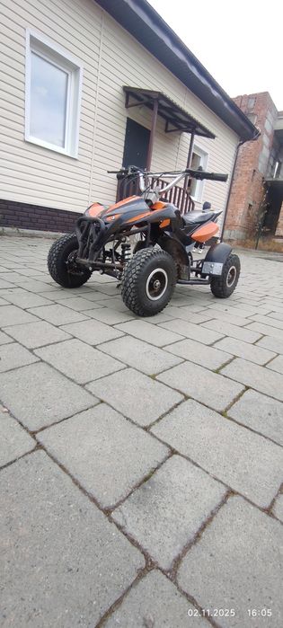 Дитячий бензиновий квадроцикл 50.
