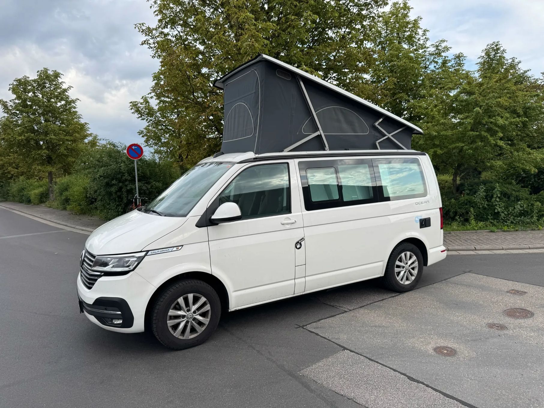 VW California Coast Volkswagen California Camper | 2 Camas – Dorme 4 Pessoas | Kitchenette + Cama no Teto