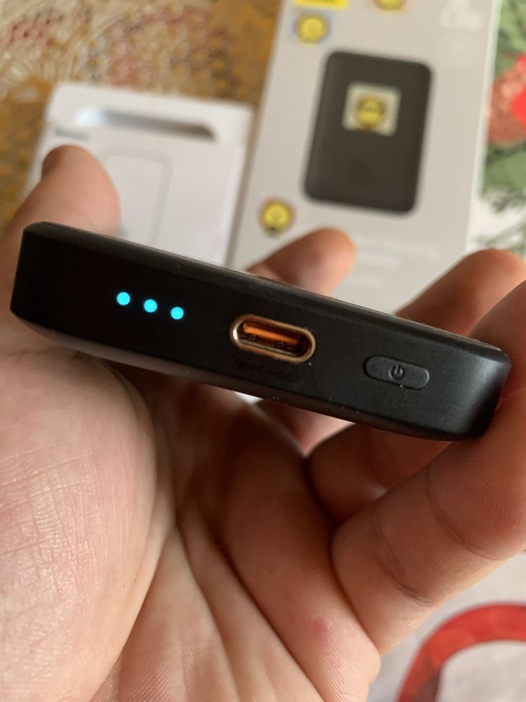 Зарядний пристрій (MagSafe)  Павербанк