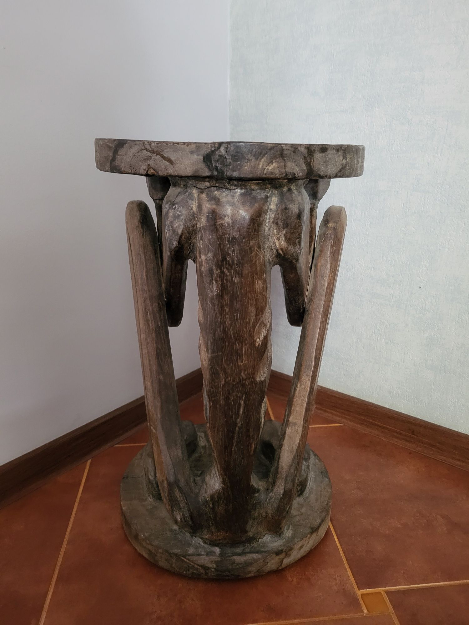 Afrykański taboret, rzeźba