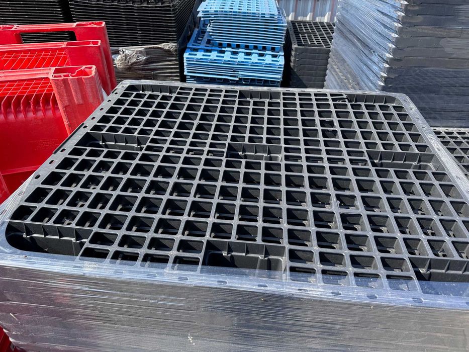 Palety plastikowe 1200 x 800 oraz 1200 x 1000