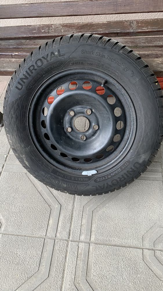 Шина R15 зимові з диском