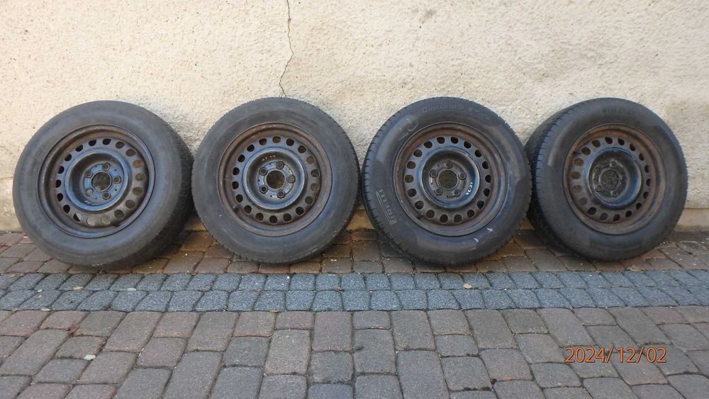 Koła stalowe Mercedes 15 " + oryginalne kołpaki.