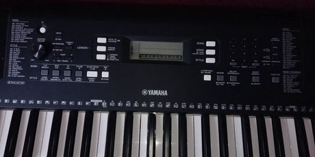 синтезатор Yamaha psr E363