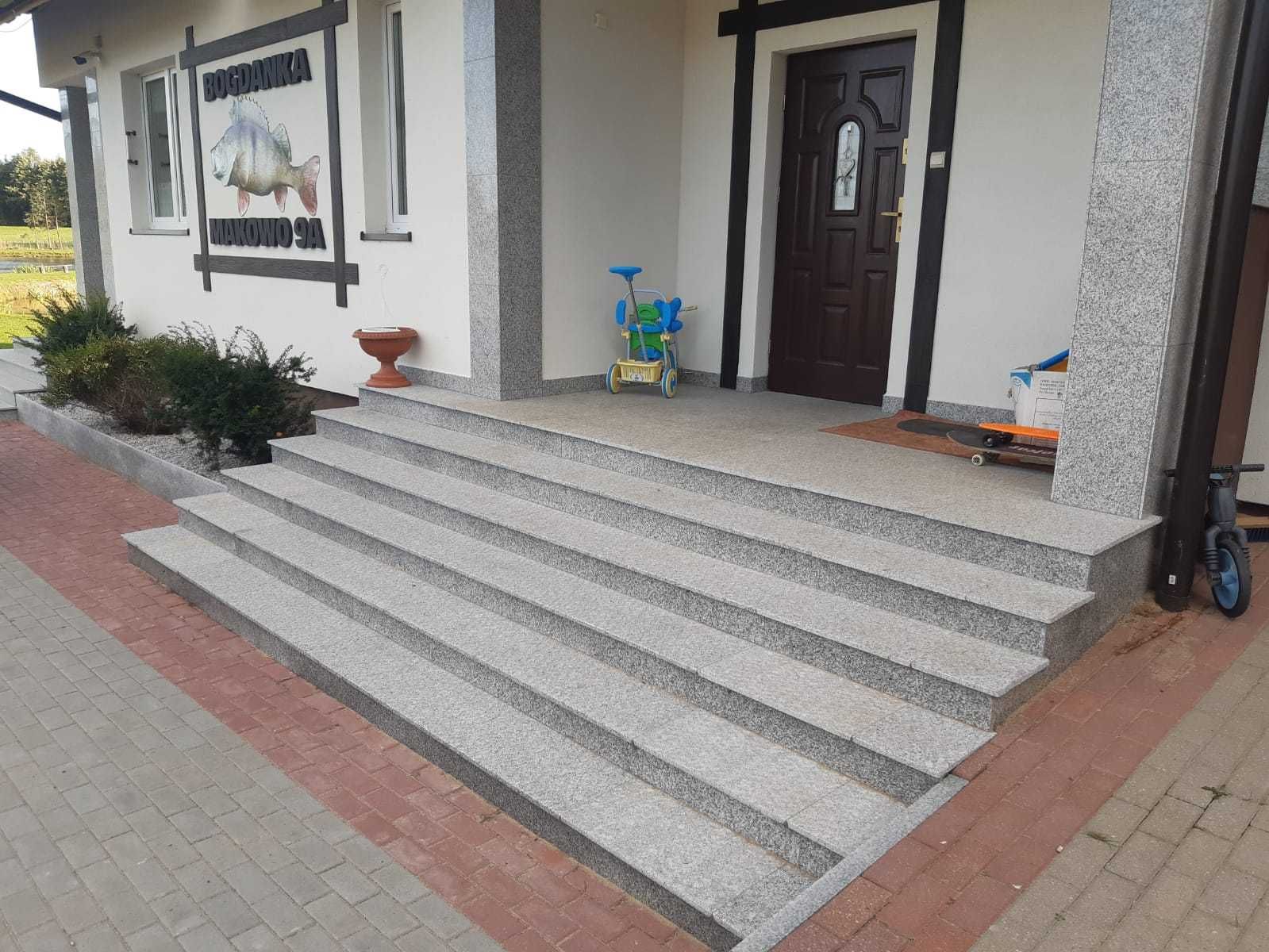 Granit Fustone - Schody płomieniowane 150x33x2cm (antypoślizgowe)