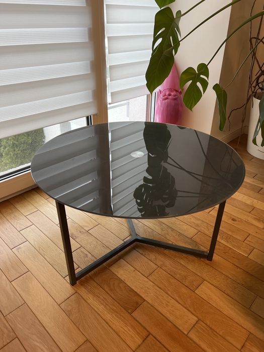Stolik ze szklanym blatem śr. 59cm