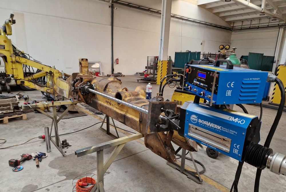 Wytaczanie mobilne, tulejowanie, toczenie, regeneracja siłowników