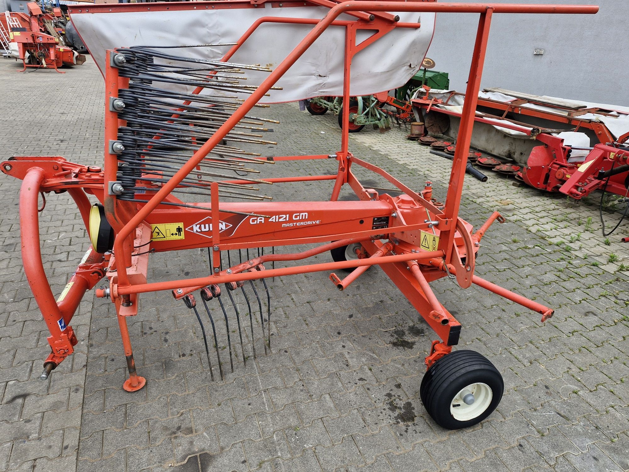 Zgrabiarka karuzelowa 2008 rok Kuhn GA4121  MasterDrive