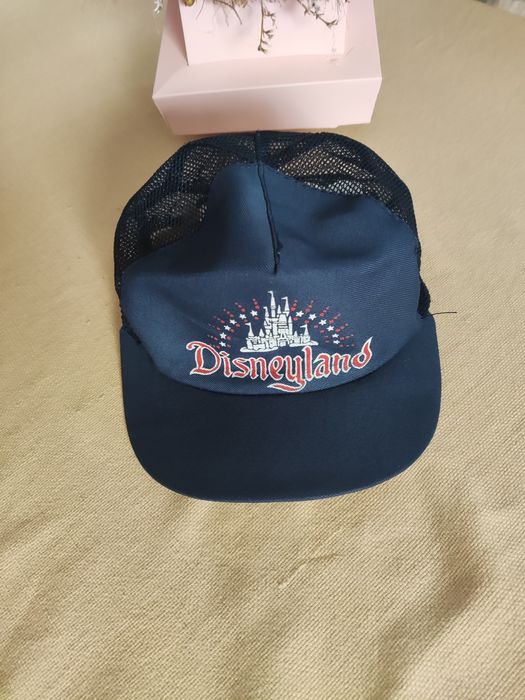 Kaszkiet czapka z daszkiem siateczką Disneyland