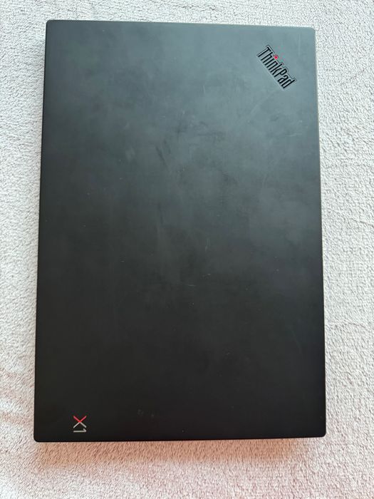 Lenovo ThinkPad x1 Carbon (Gen6) | Intel i7, 16GB RAM, 1TB SSD