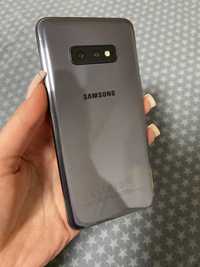 Смартфон Samsung Galaxy S10E 6/128Gb Чорний