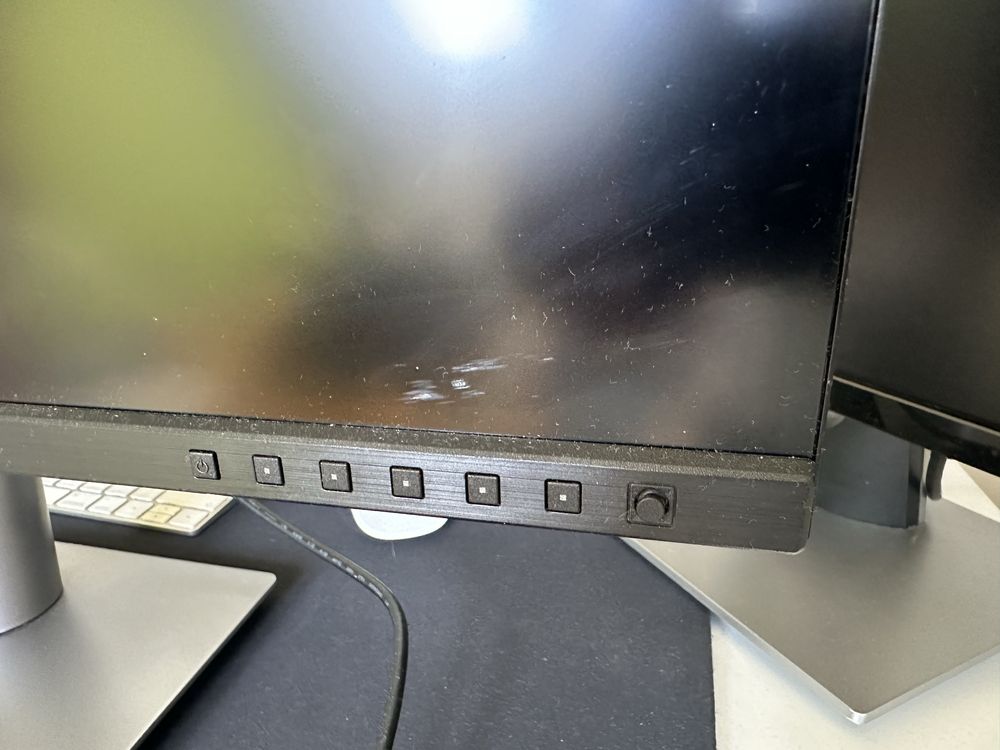 Monitor 27” ASUS ProArt 4k HDR na gwarancji 18 m. - uszkodzony