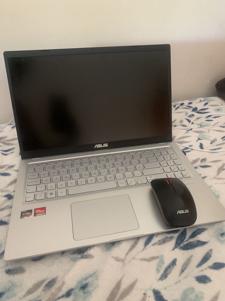 Portátil ASUS Vivobook Ryzen 5| 518GB SSD+8GB RAM| Novo+Mochila+Mouse