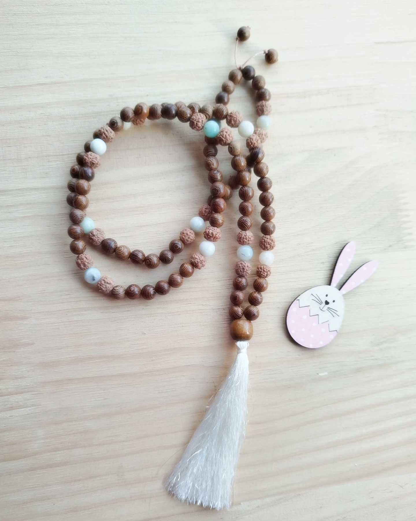 Japamala com 108 contas de Amazonita, Rudraksha e madeira