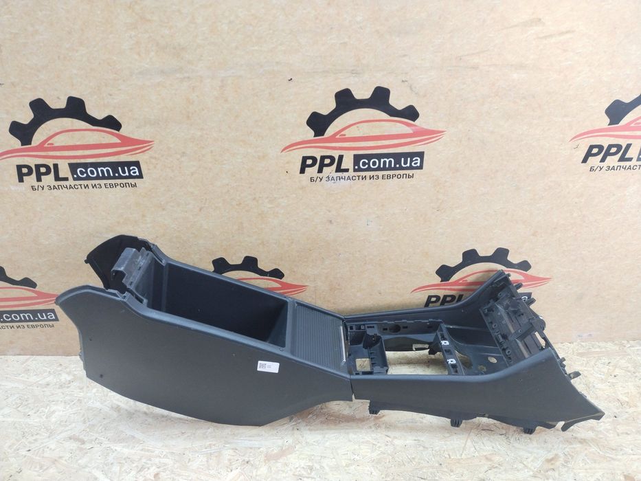 Skoda Superb III 2015- подлокотник консоль центральная 3V1863241G