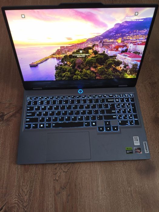 Tanio Laptop gamingowy Lenovo Loq 15ARP9