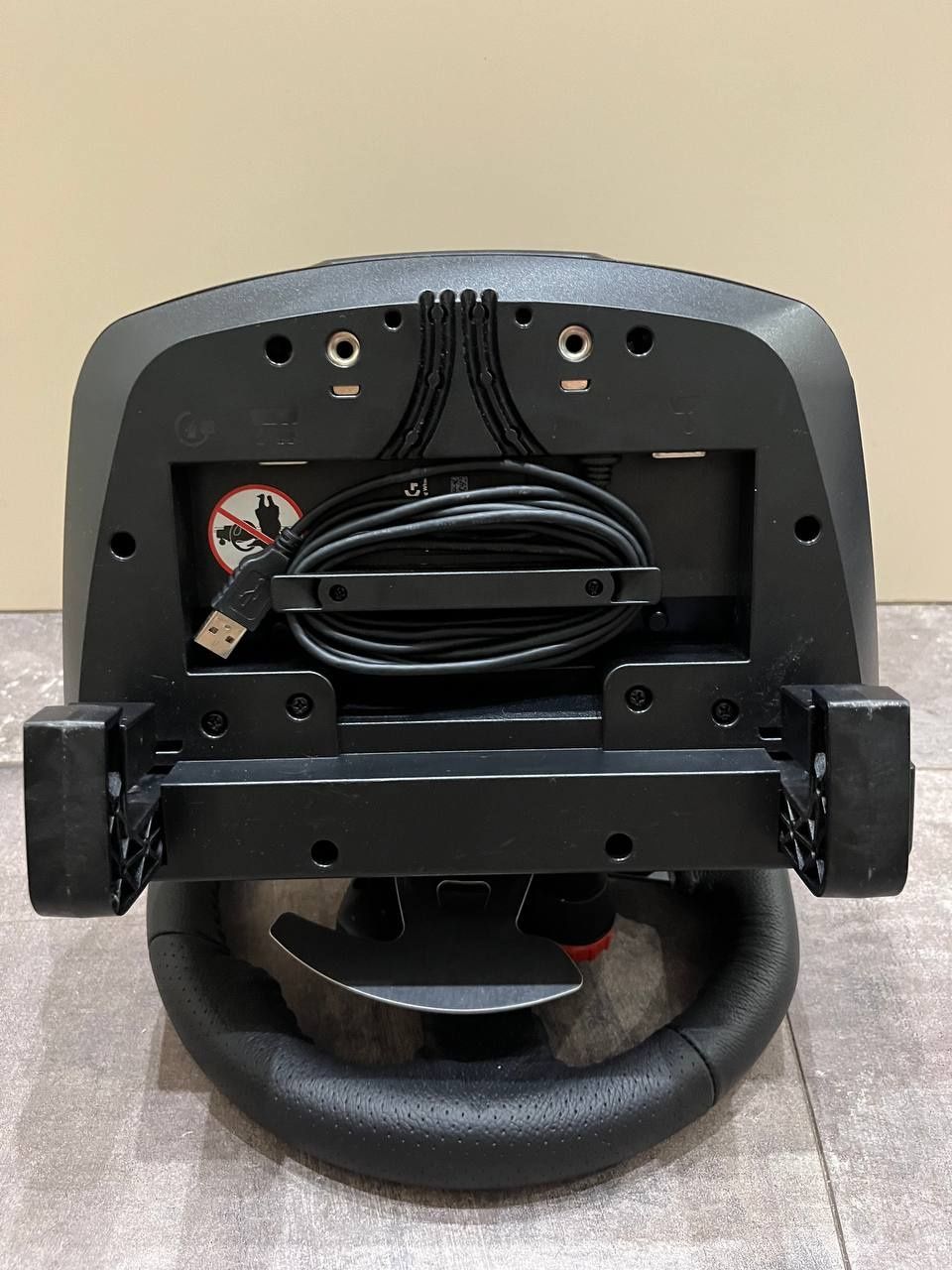 Руль logitech g29 Driving Forse  Racing Wheel