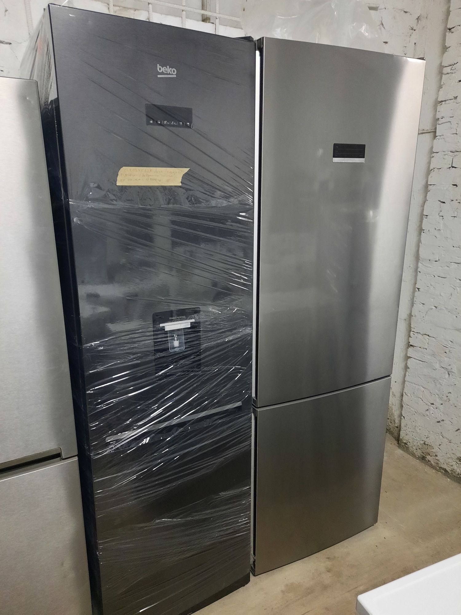 Холодильник no frost 70см ширини
