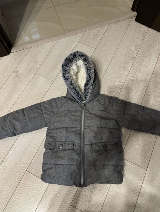 Дитячий одяг.Тепленька зимова курточка для хлопчика розмір 12/18 місяц