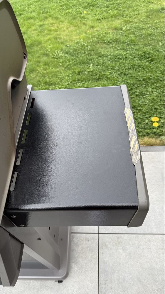 Grill Gazowy Napoleon Rogue XT425 Sizzle Zone, butla gaspol, pokrowiec
