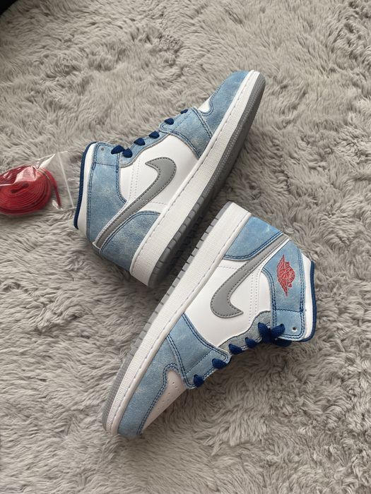 Air Jordan 3 Retro “Dunk on Mars” DV7028-108 / Jordan 1 Mid DR6235-401