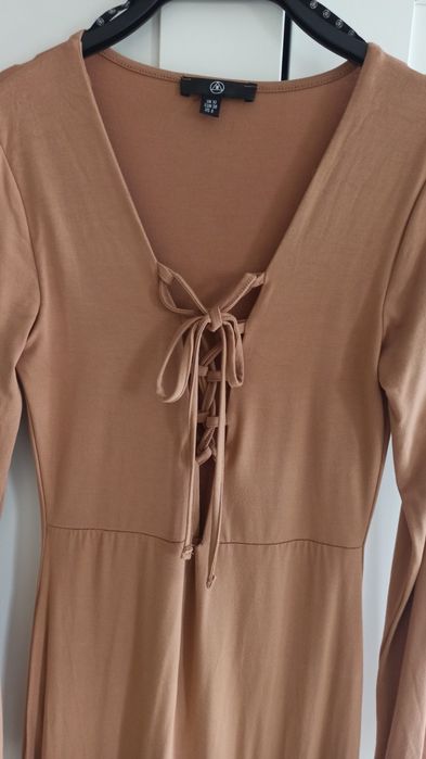 Długa sukienka missguided