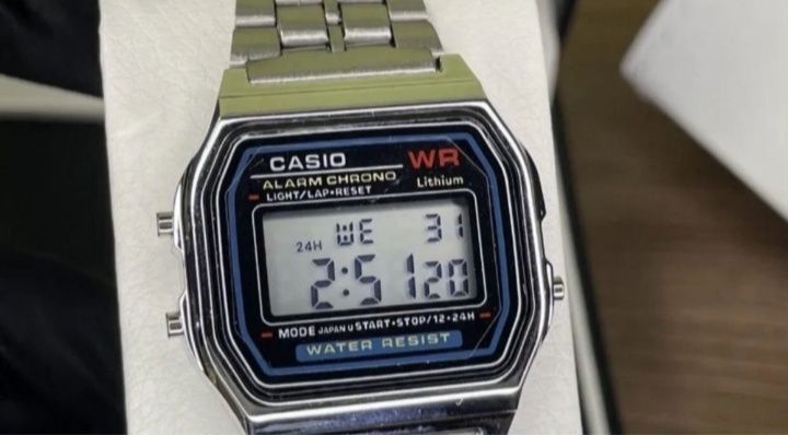 Часи Casio ретро