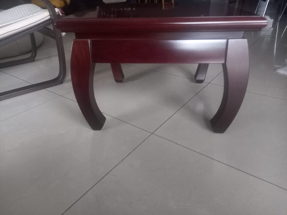 Stolik kawowy mahoń