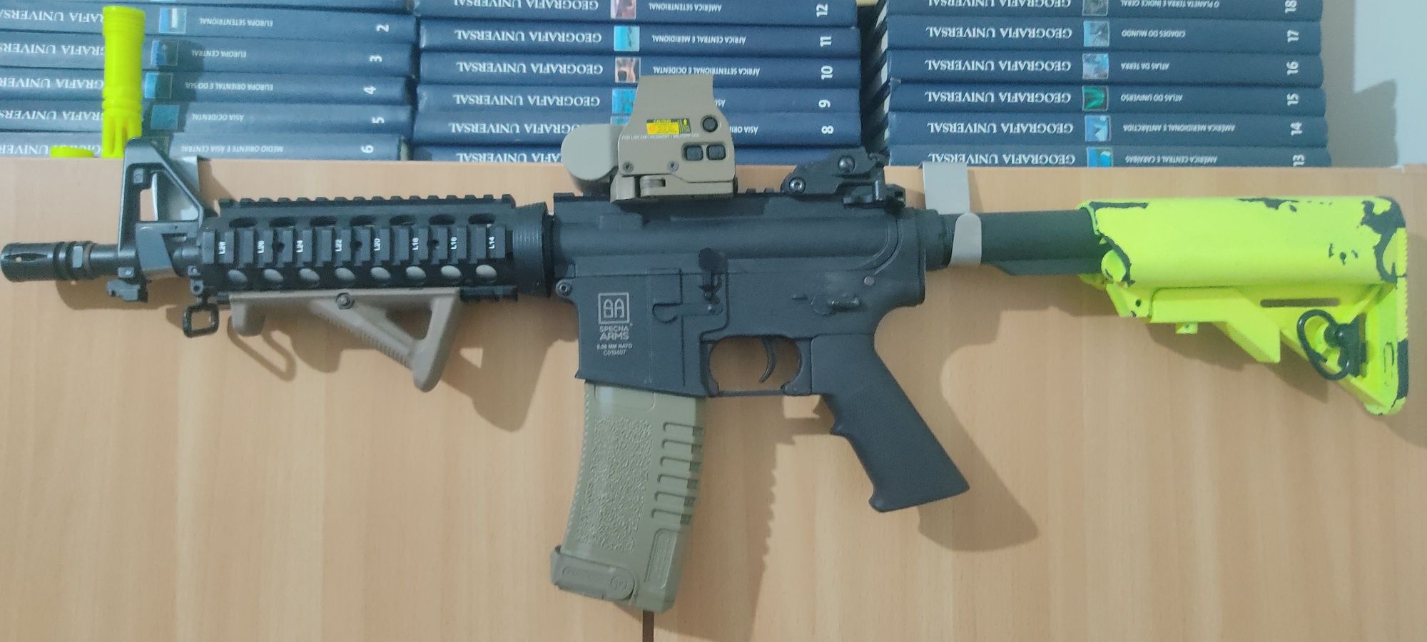 Airsoft M4 elétrica