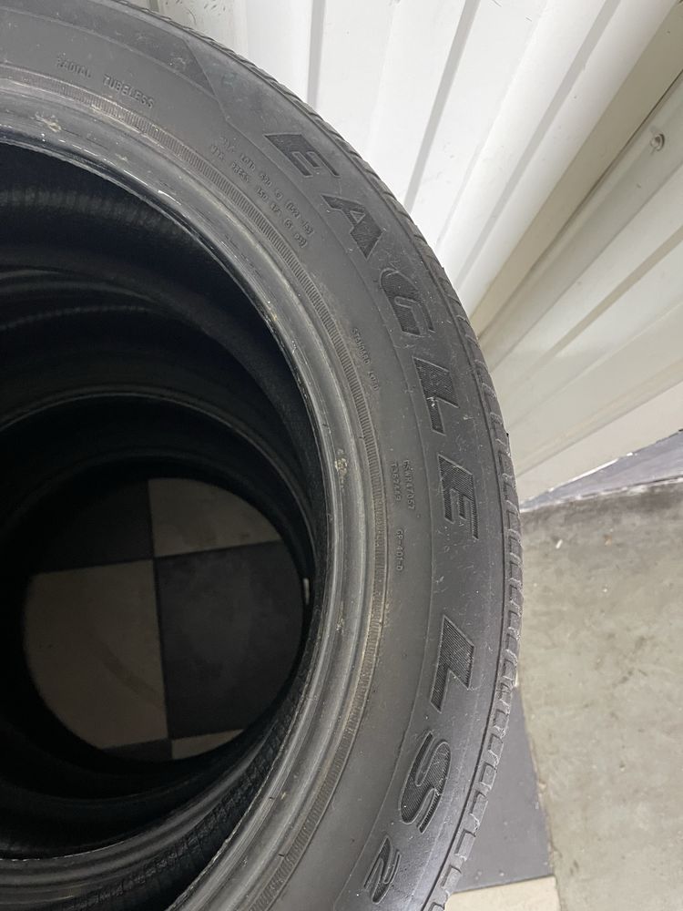 Продам комплект резины R 18 225/50 GOODYEAR