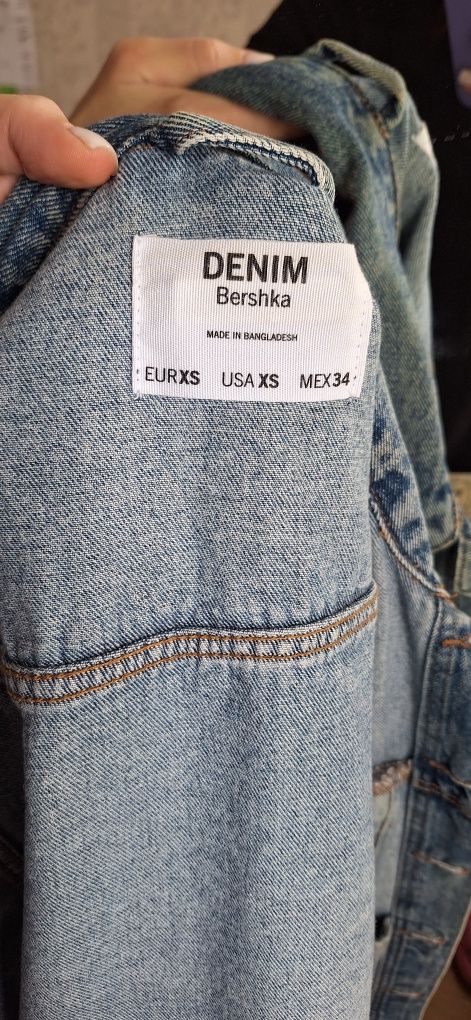 Джинсовая куртка Bershka, унисекс