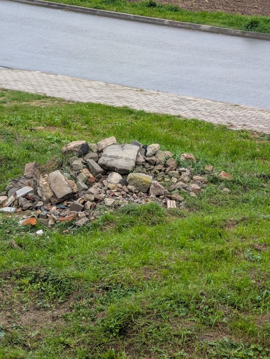 Oddam za darmo kamień pod utwardzenie terenu