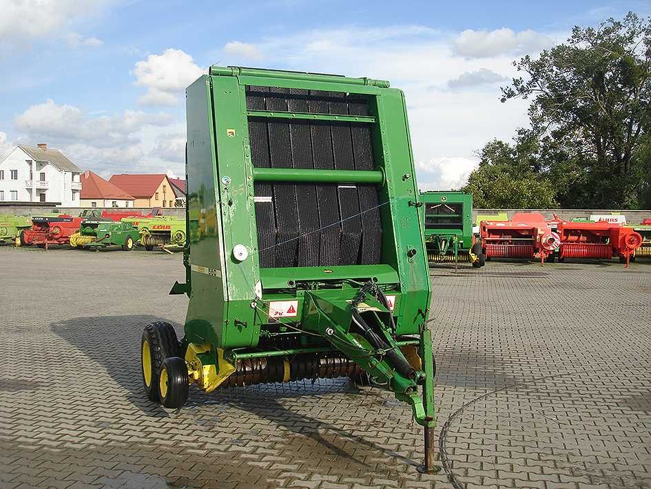 Пресс подборщик John Deere 550