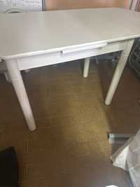 Mesa extensivel em branco