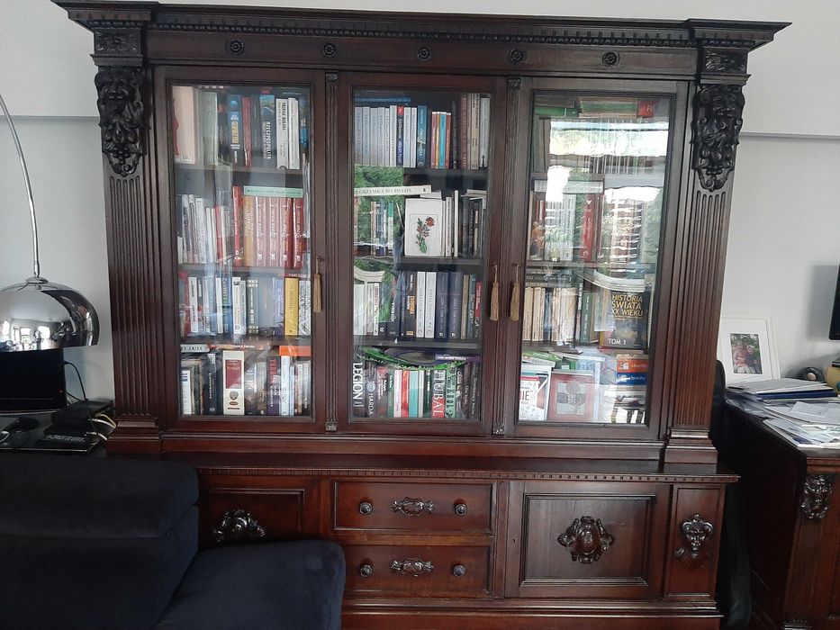 Komplet mebli antycznych: biblioteka i biurko (gabinet)