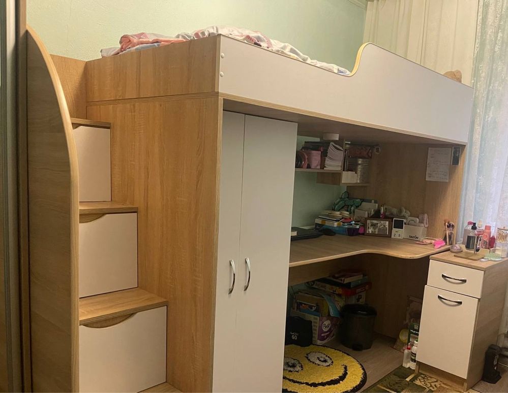 Продам ліжко з шкафом і столом,колір дуб/білий.