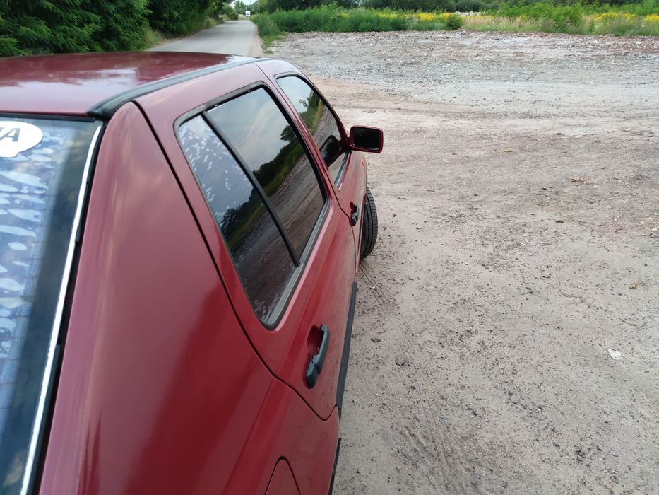 Продам автомобіль Wolkswagen Vento 1.8