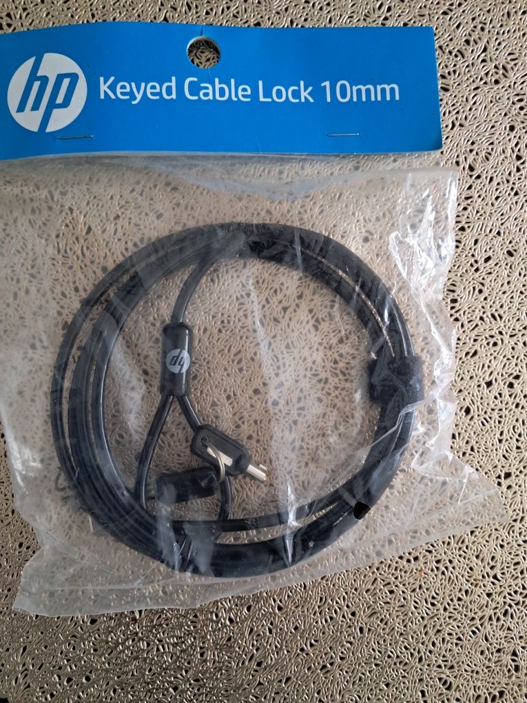 Sprzedam stacje dokującą HP 2013 + okablowanie HDMI ,cable lock