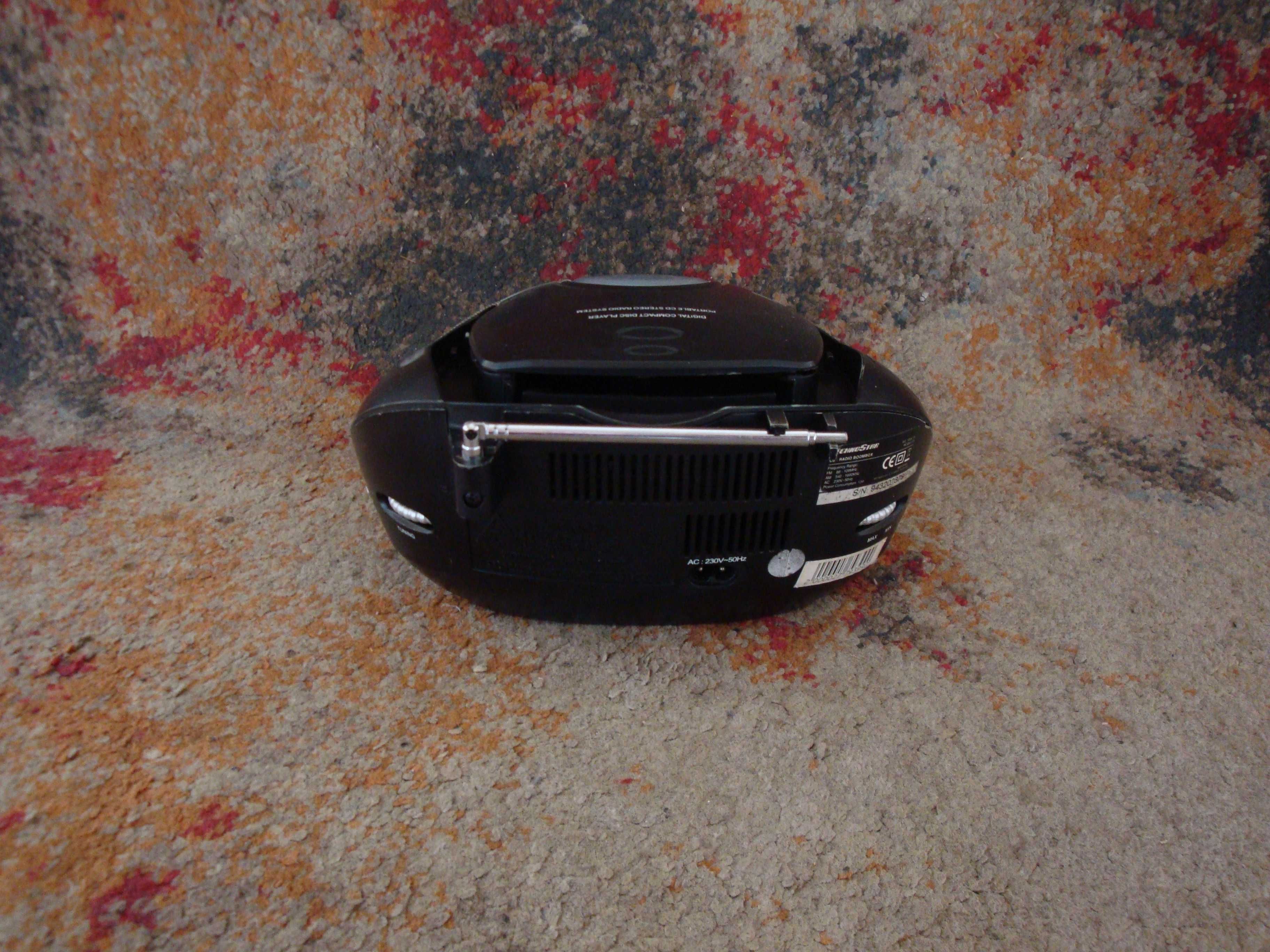 Mniejszy boombox