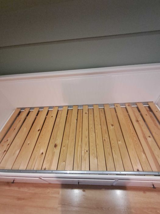 Łóżko Hemmnes młodzieżowe w stanie dobrym