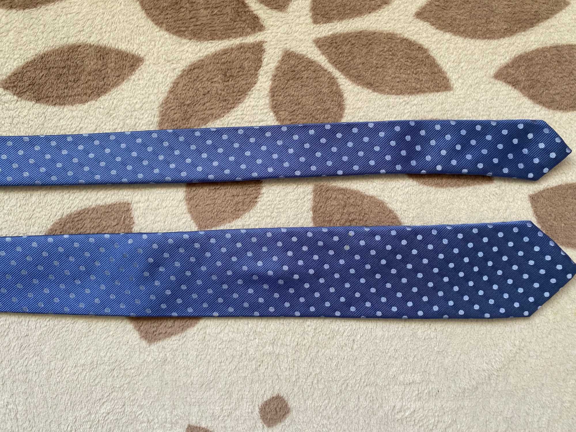 Elegancki niebieski Krawat Vistula Lambert w kropki